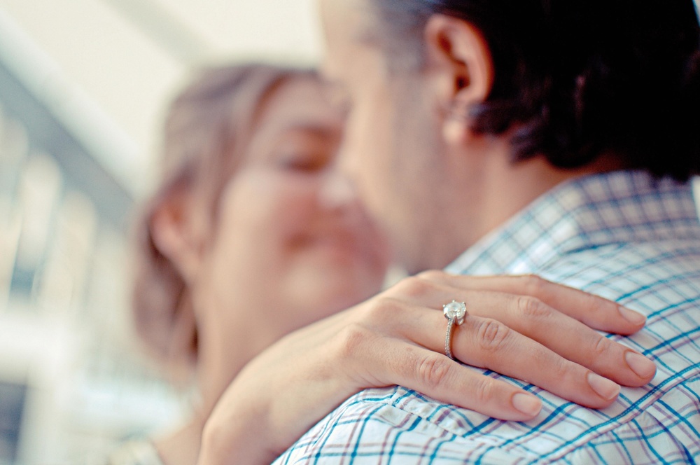 À quoi sert la bague de fiançailles après le mariage ?